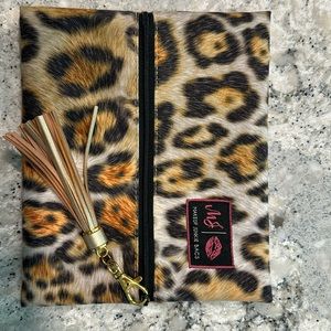 Makeup Junkie makeup bag. Medium leopard